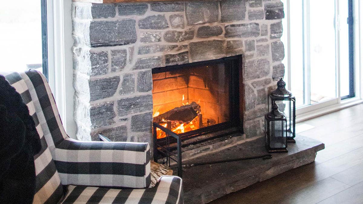 Do Gas Fireplaces Really Heat a Room? 4 blog GasFireplaces 1200x675 1